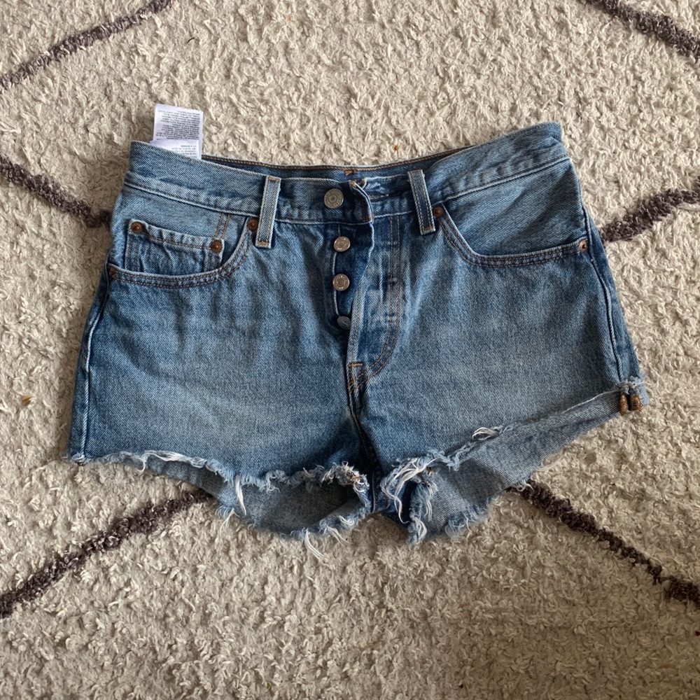 Levi’s 501 cutoff shorts